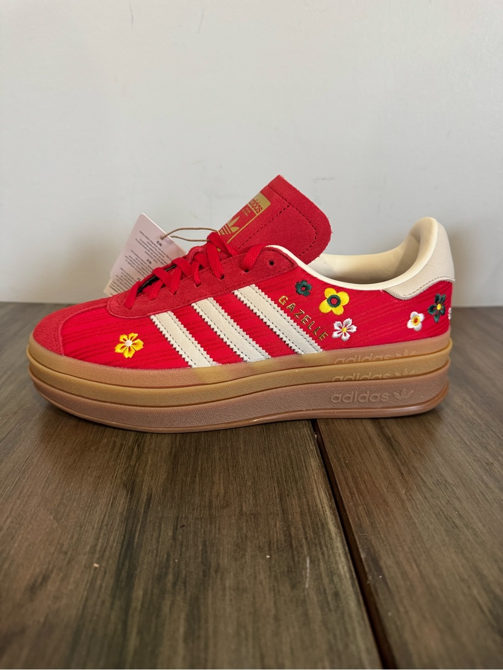 ADIDAS GAZELLE BOLD BETTER SCARLET OFF WHITE YELLOW WOMEN SHOES - Picture 3 of 10